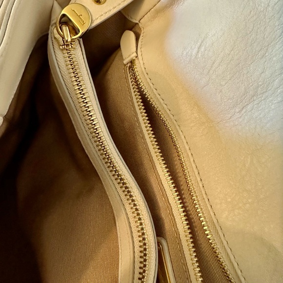 Salvatore Ferragamo Med Melinda Tote Pristine Natural Leather Color Authentic - Picture 5 of 12